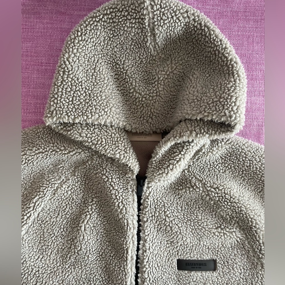 Fear of God Essentials hoodie. - Picture 3 of 5
